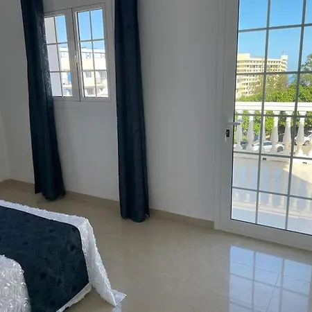 Βίλα Stunning 5 Bedroom *