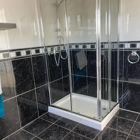 Stunning 5 Bedroom Βίλα *