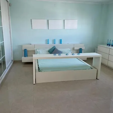 Stunning 5 Bedroom Βίλα *