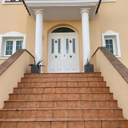 Βίλα Stunning 5 Bedroom